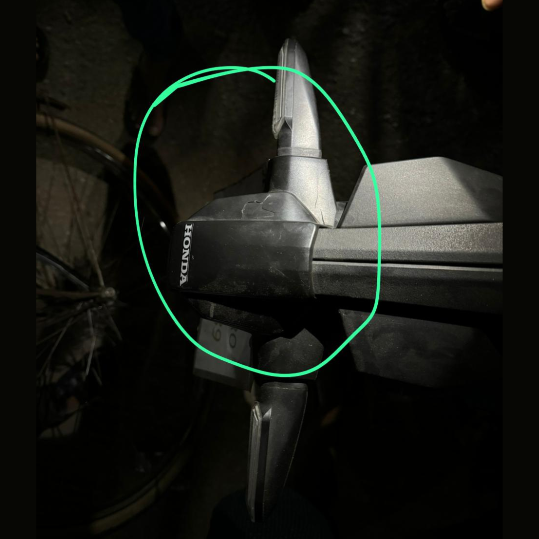 Tail Plastic Indicators Middle Part Honda CB 150R Exmotion, COVER License LIG 80141-K94-T00 image