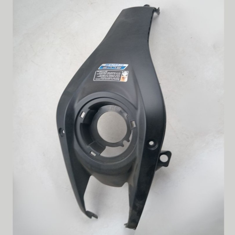 Tank Cover 3 Part FZS V3, TANK SIDE COVER 1 MDPBM1 B4G-XF412-20-P4, COVER TOP B4G-XF17D-00 image