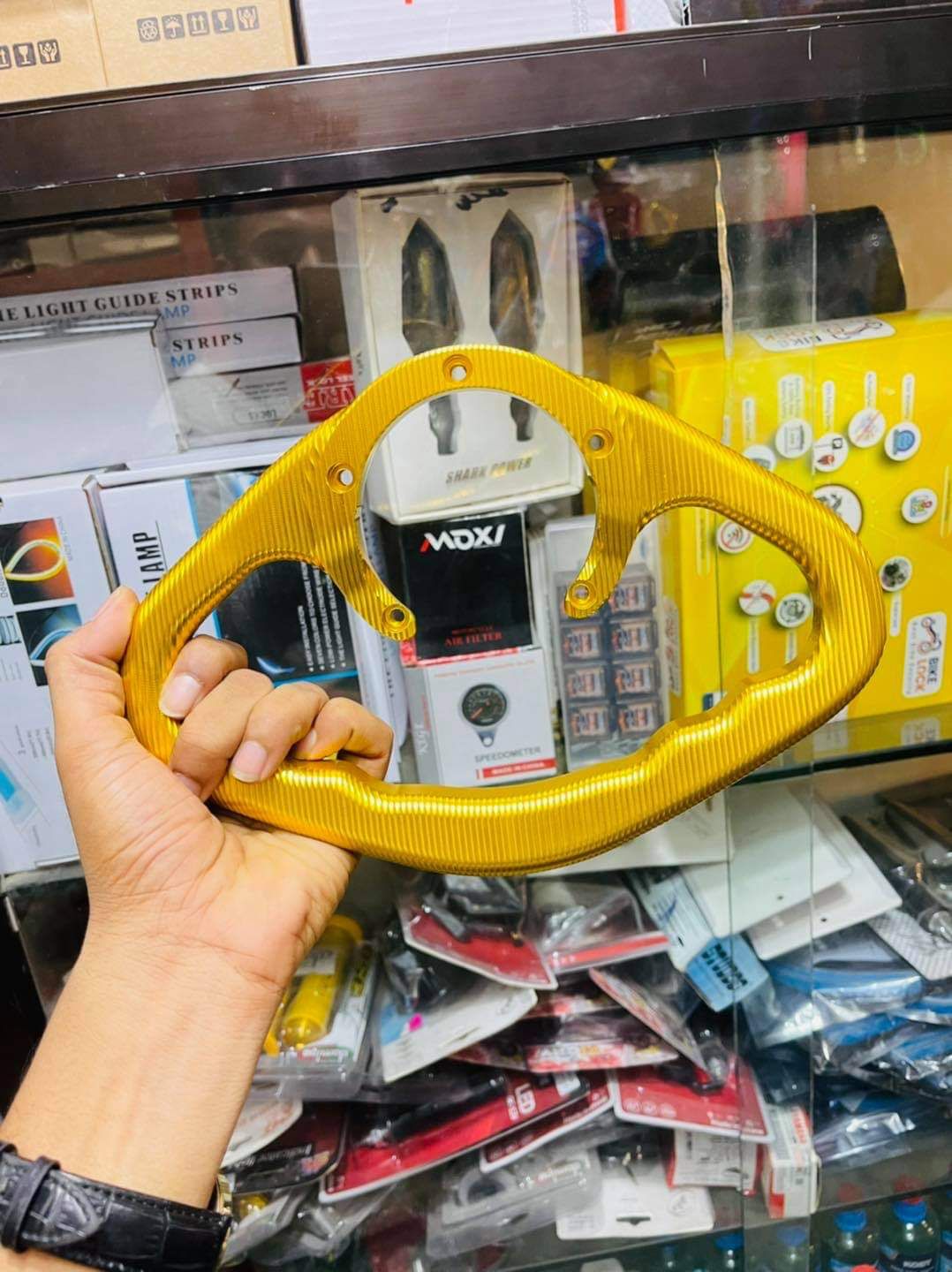 Universal Fuel Tank Holder For Premium Bike image