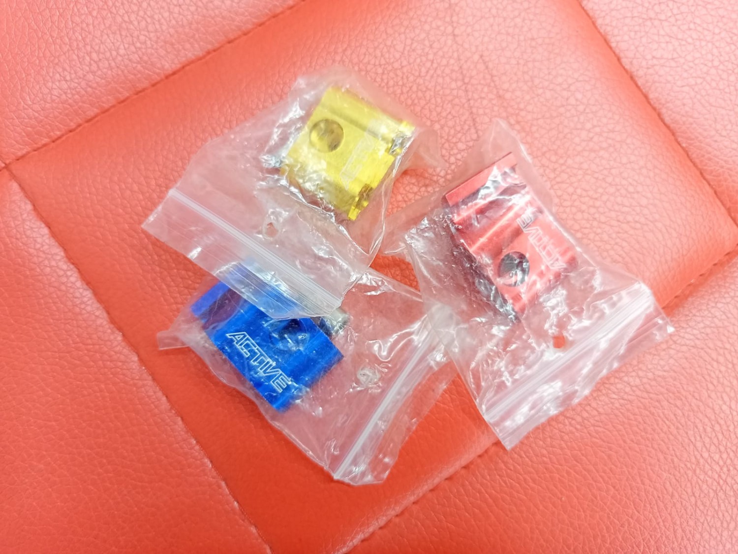 Universal cable clip image