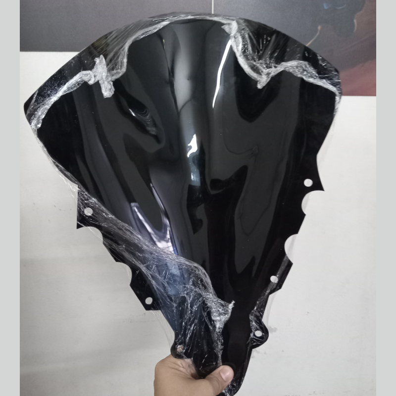 Visor Glass Windshield R15 V2 image