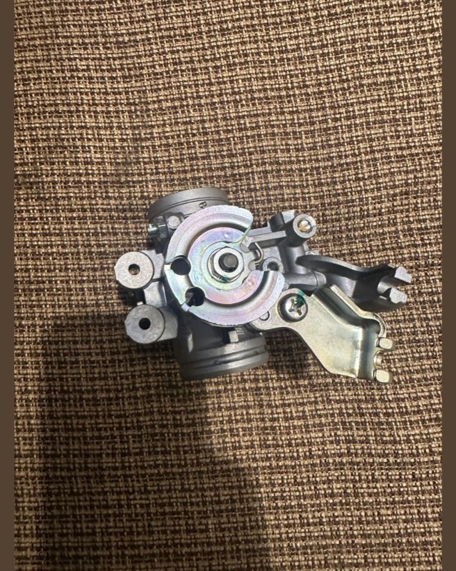 Throttle Body Complete R15 V2 image
