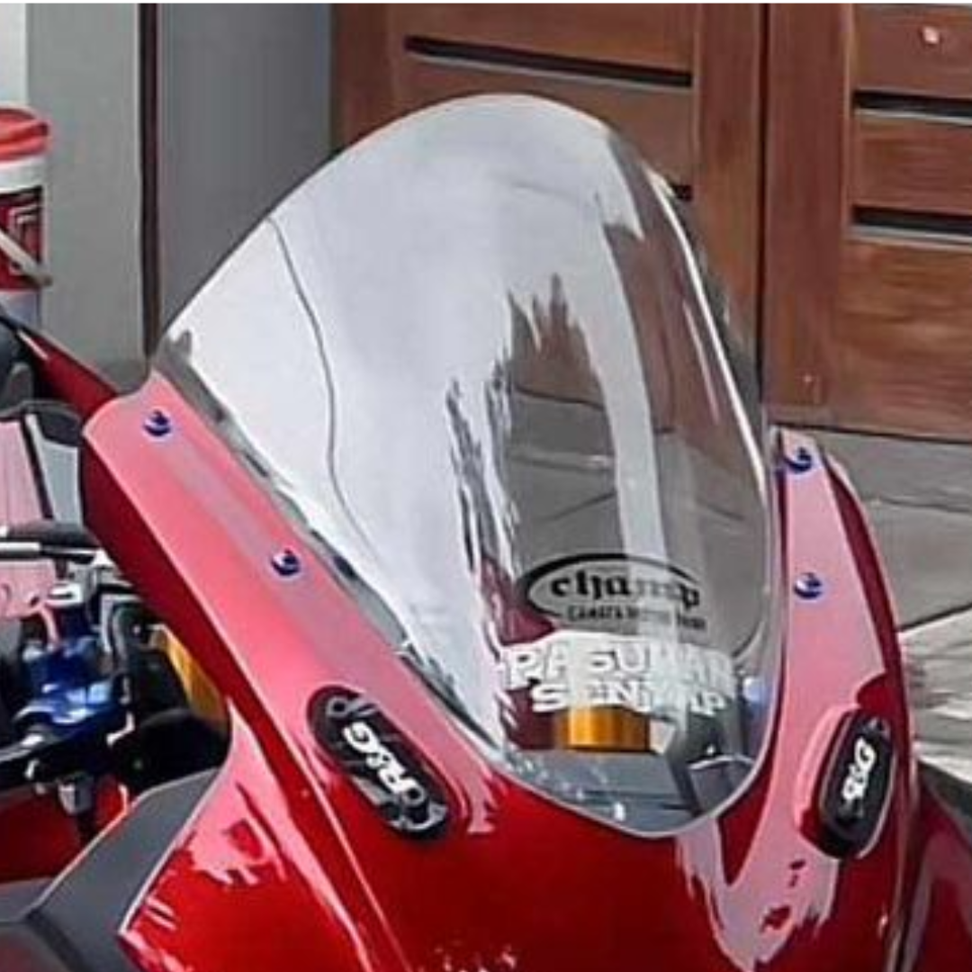 R15M / V4 Visor / Windshield image
