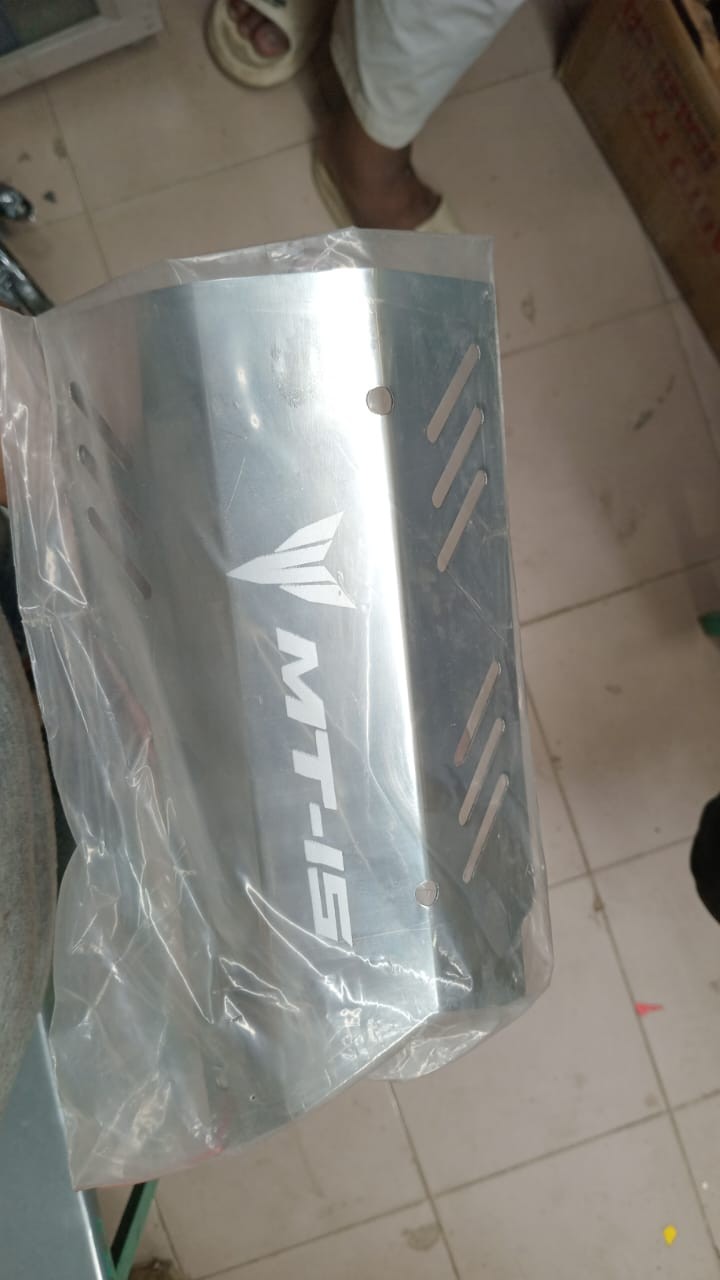 Yamaha MT 15 Silencer Cover Silver Color image