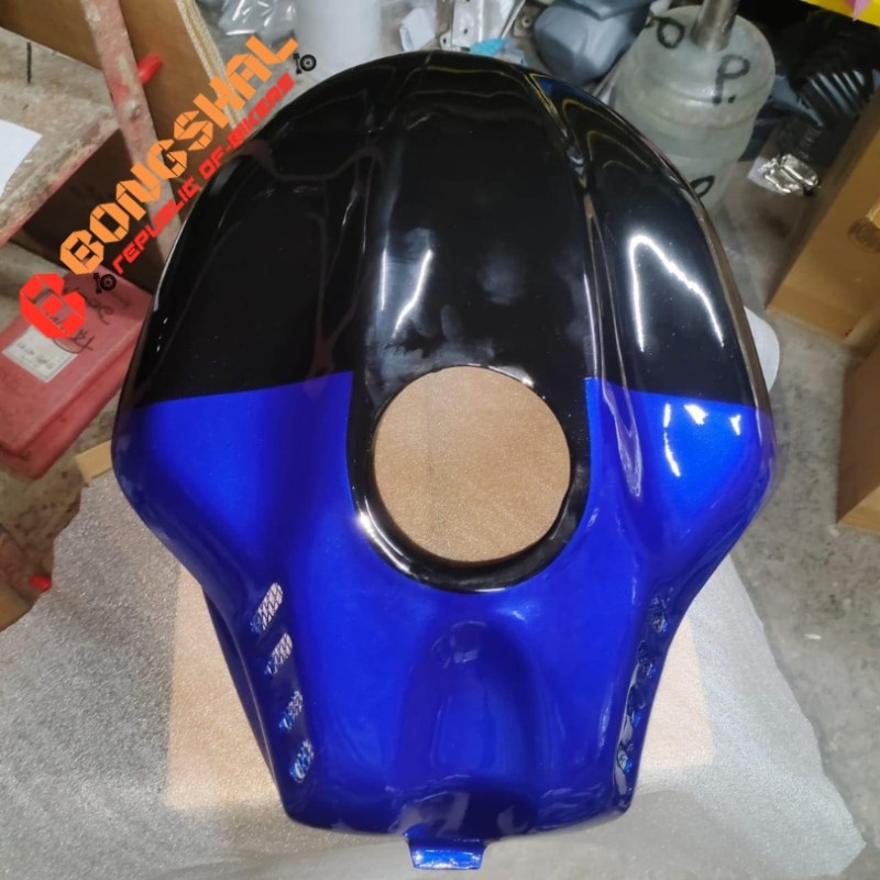 Yamaha R15 v3 condom tank image