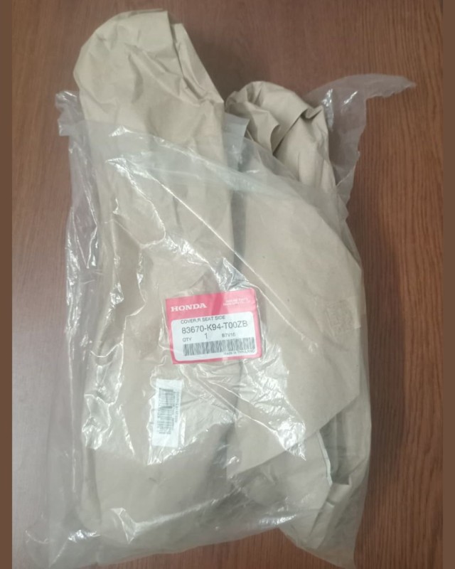 Side Cover Middle Part CB150R Exmotion, 83670-K94-T00ZB image