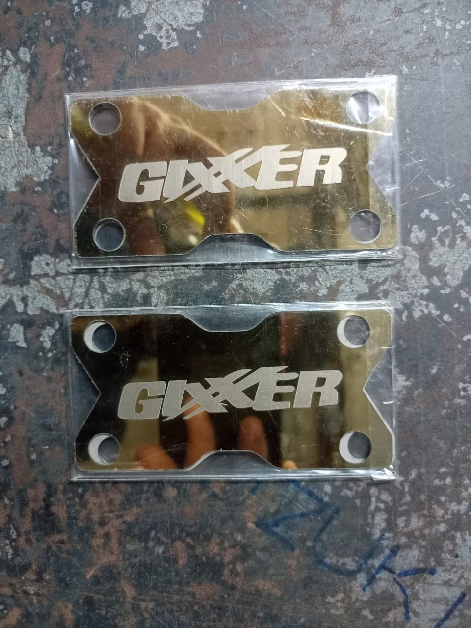 Gixxer V1/V2 handle Aftermarket crown plate (per piece) image
