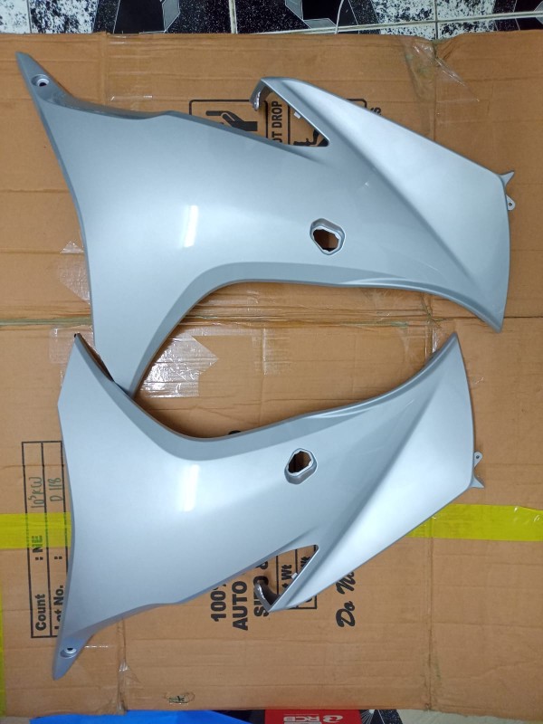 1/2 Part GSXR 150 Indo, COWLING, SIDE UPPER RH 94431-23K00, COWLING, SIDE UPPER LH 94441-23K00 image