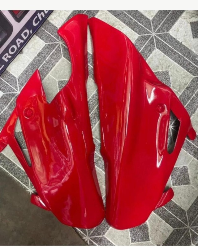 R15 V3 Under Box Short Belly Pan (Silver/Yellow/Red/Black) image