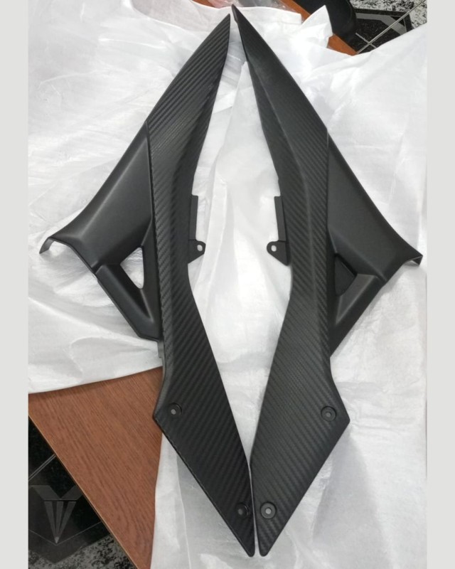 Side Cover R15 V2, COVER SIDE 1, 2, 1CK-F1711-00, 1CK-F1721-00 image