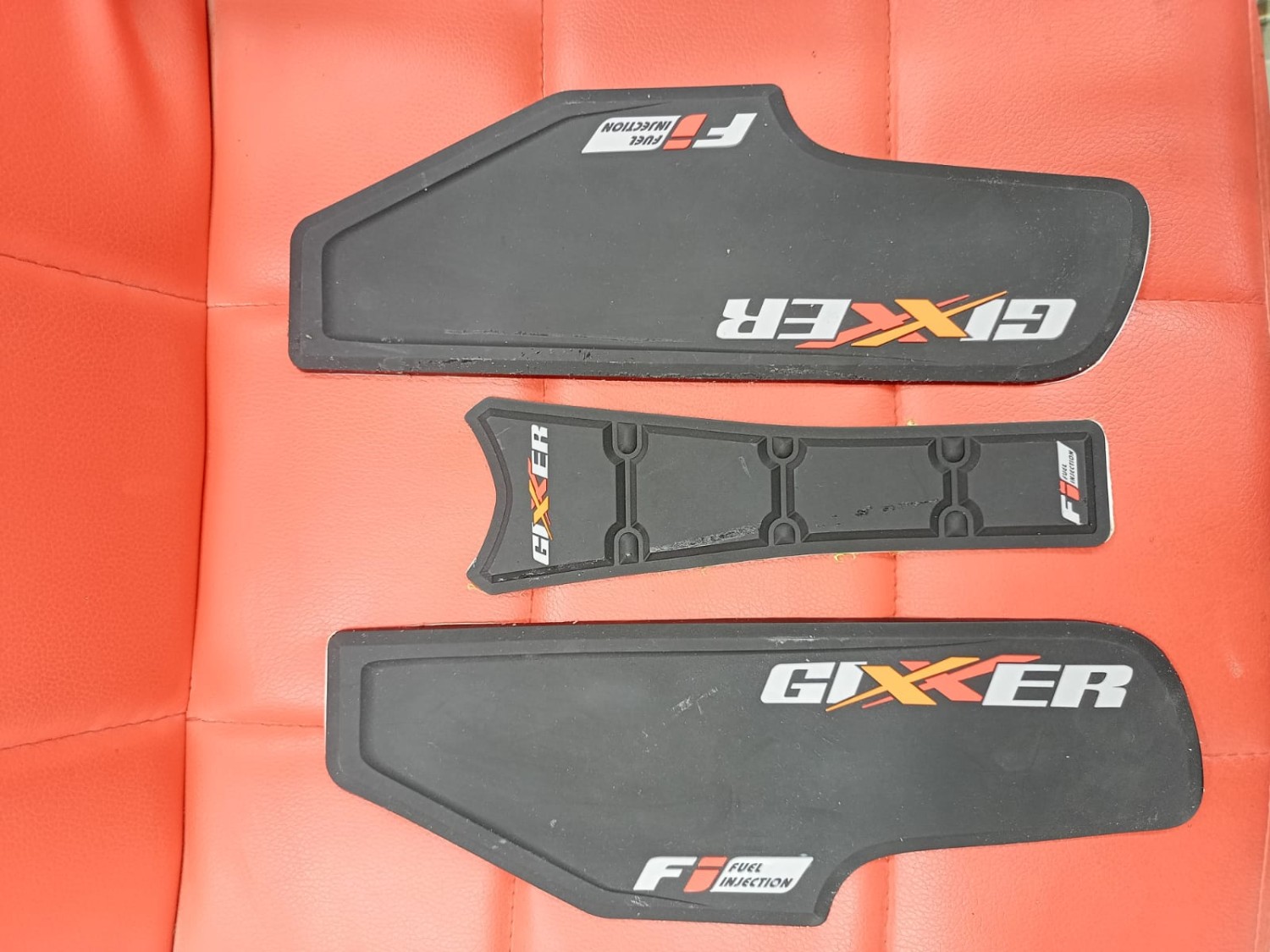 Gixxer Fi Tank Pad / Thai Pad Indo image