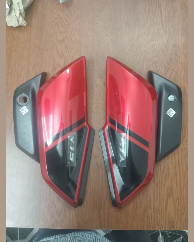 Side Cover Bajaj V15, SIDE CVR LH C W, 52JH0069 image