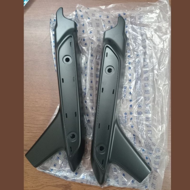 Cover Rear / Cover Plate Bajaj Avenger 150 cc image