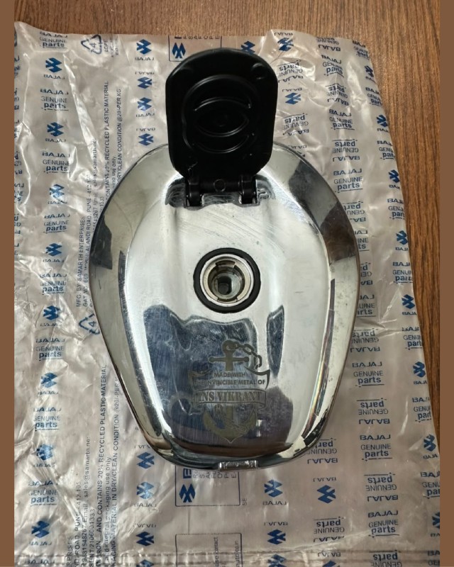 Fuel Tank Cap Bajaj V15, CAP FUEL TANK, JH171033 image