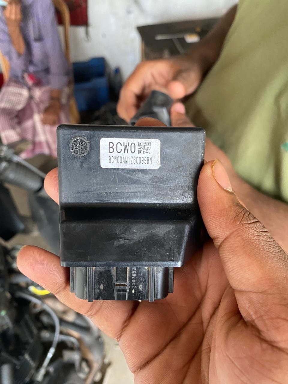 R15 v4 / R15M Indian CDI image