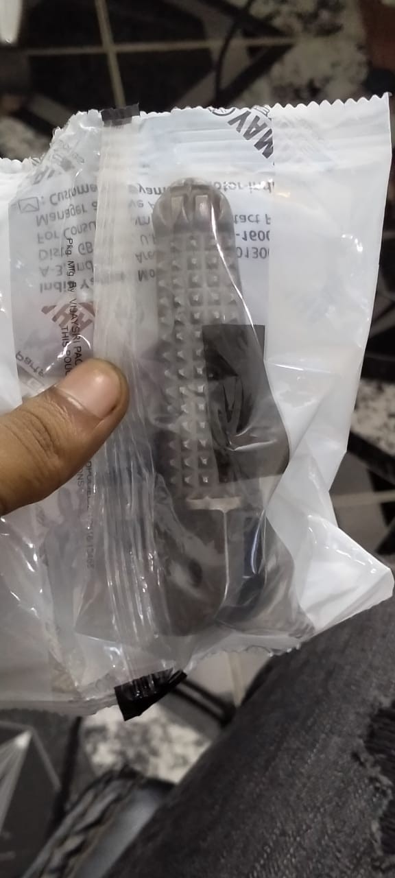 Rear Footrest R15 V4 / R15 M / R15 V3 / MT 15 Indian, FOOTREST REAR 1, 2, 20P-F7431-00, 20P-F7441-00 image