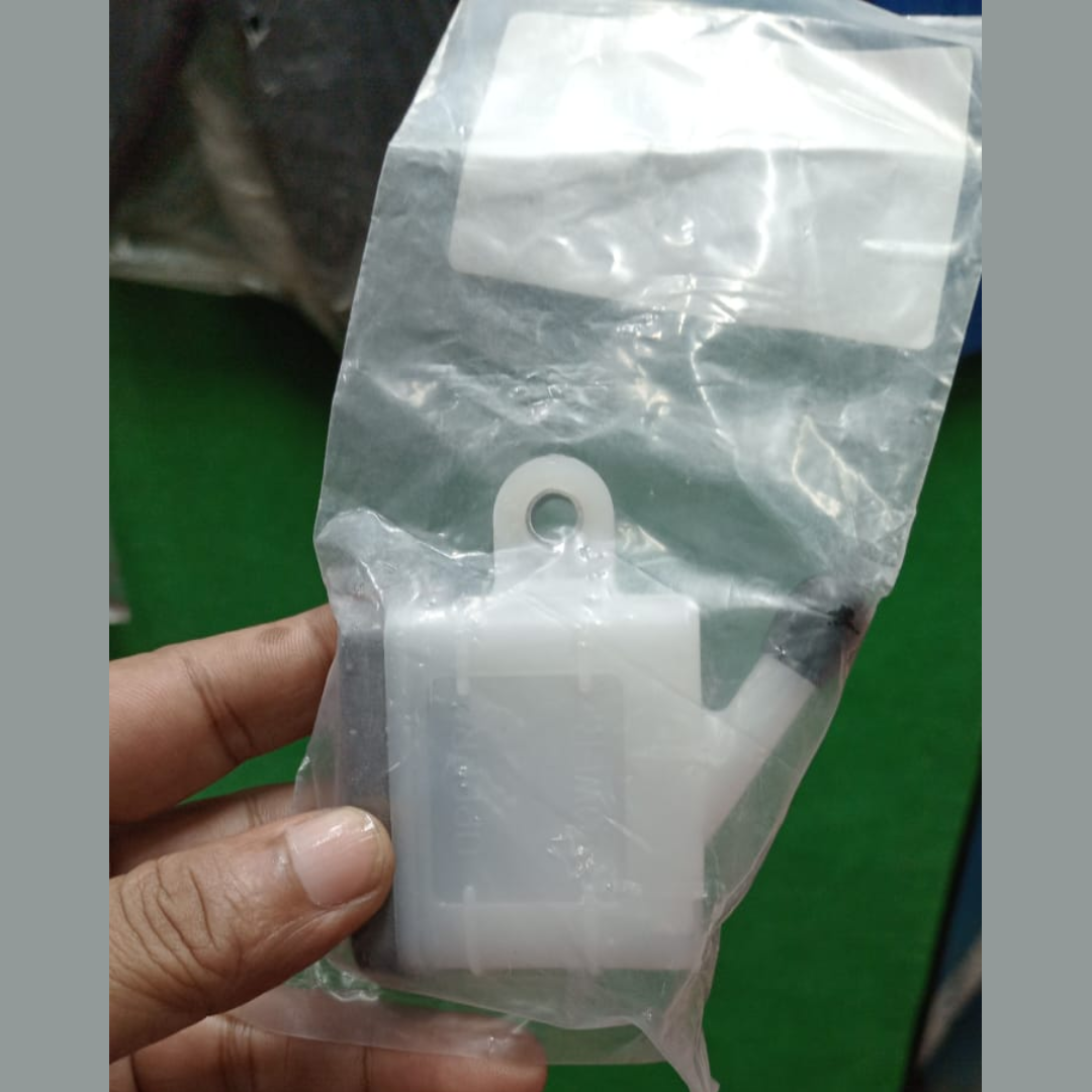 Gixxer Brake Fluid Tank Reservoir / Pot image