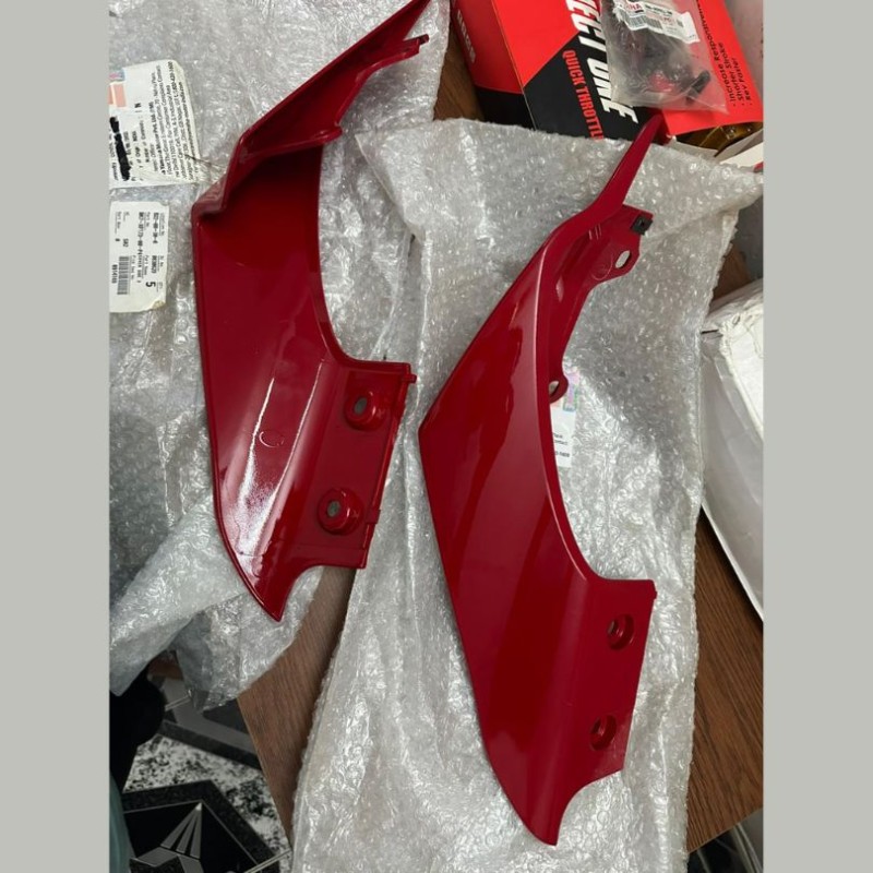 Back Panel R15 V3 Indian, COVER SIDE 3 /4 DPBMY BKI-XF73-00 -- PO BK7-XF174-00-P0 image