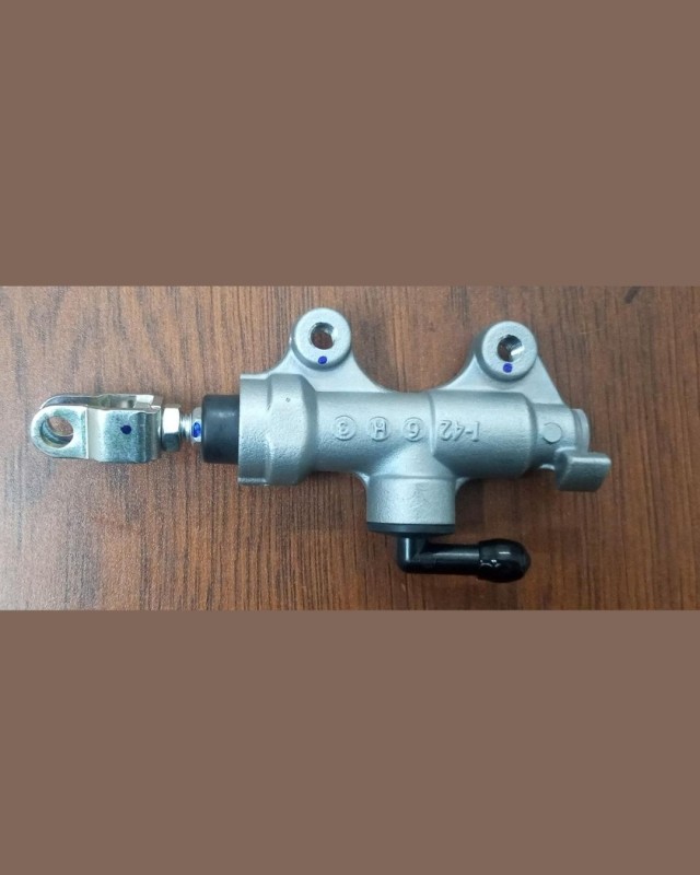 Rear Master Cylinder R15 V2, RR. MASTER CYLINDER ASSY, B97-F583V-00