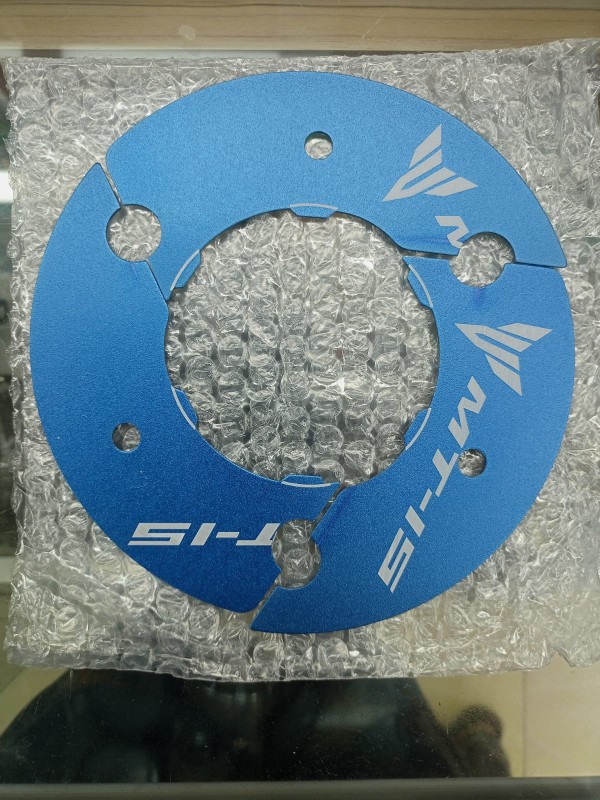 Mt15 chain sprocket cover