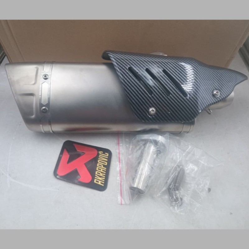 AKRAPOVIC R1M Exhaust / Silencer (Universal Replica A grade) With Band Pipe and DB Killer