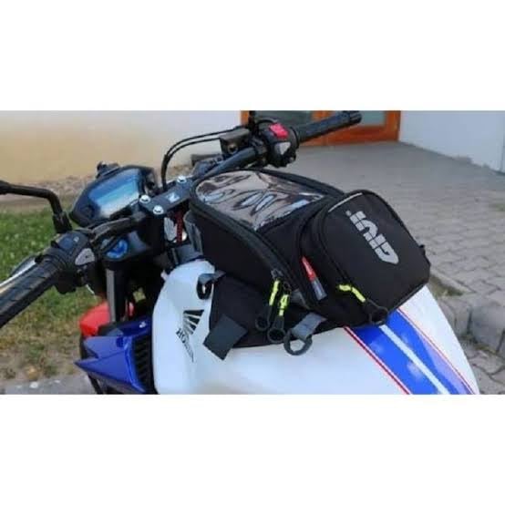 Givi EA106B SmallSize Universal TankBag, with 6 LTR