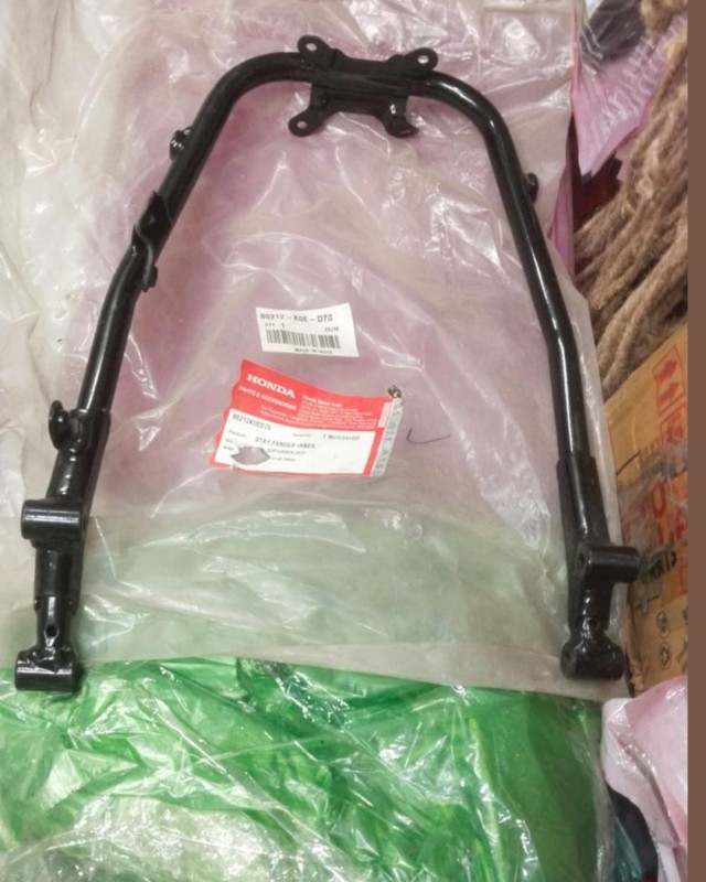 Rear Tyre Guard Clamp Honda X Blade