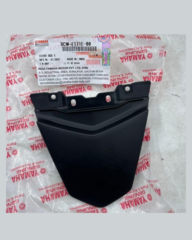 Back Panel Middle Part R15 V4 / R15 M Indian, COVER SIDE 5, BCW-F171E-00