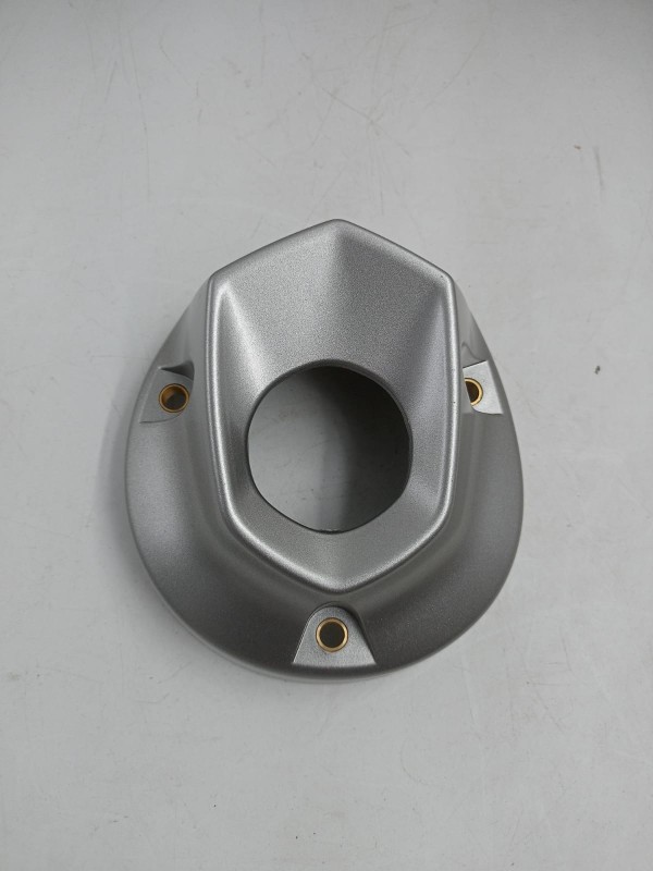 R15 v3 2025 silencer cover