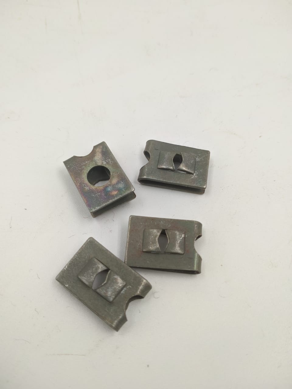 Universal kring screw box per piece