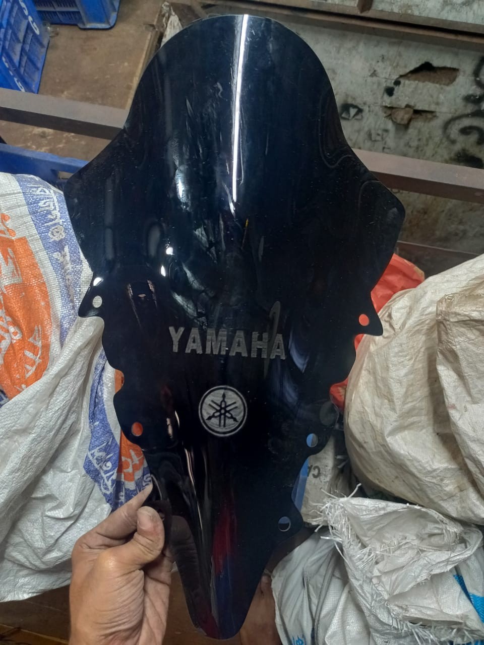 Yamaha r15 v2 windshield hot sale price