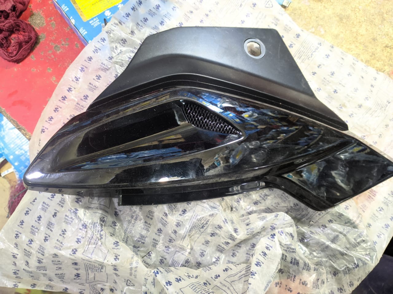 pulsar 150 bike tank cover