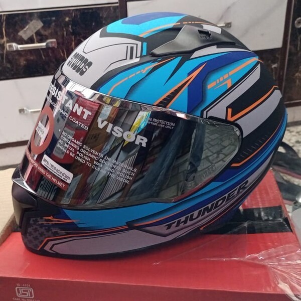 STUDDS THUNDER D8 DECOR Helmet