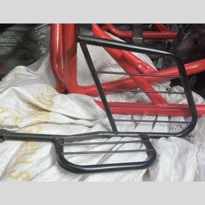 Pulsar 150 Saree Guard