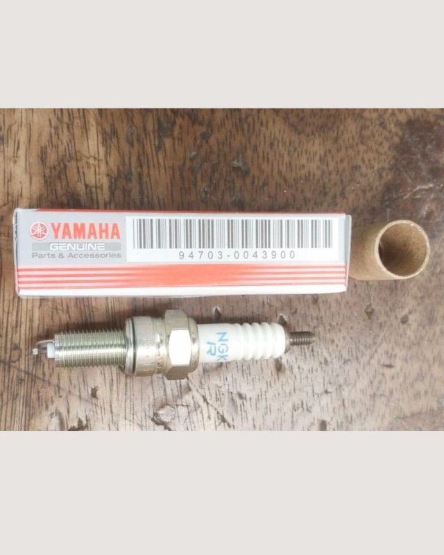 Original Yamaha Spark Plug For R15 / MT 15 (20 Piece)
