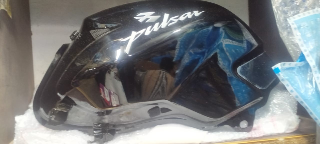 pulsar as 150 tank capacity