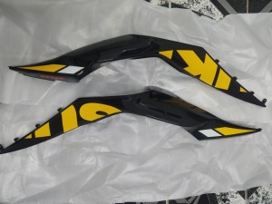 GsxR 150 Yellow/Black Back Panel With Sticker