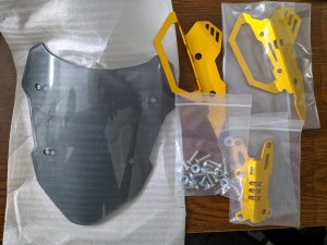 MT 15 Stylish short visor with Colorful Clamp / Clum